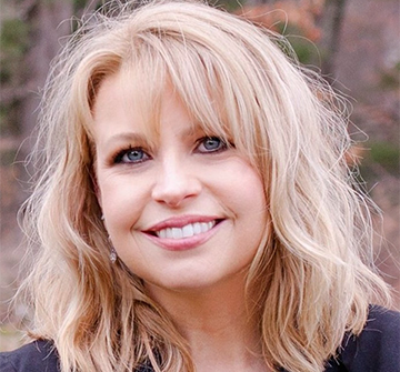 Portrait of Holly Lucas Murphy