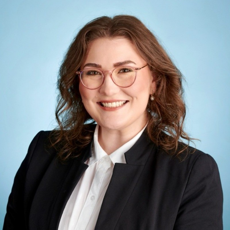 Portrait of Lindsay Lurins